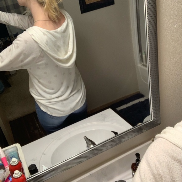 Lucky Brand Small Hooded Heart Top - Picture 11 of 11